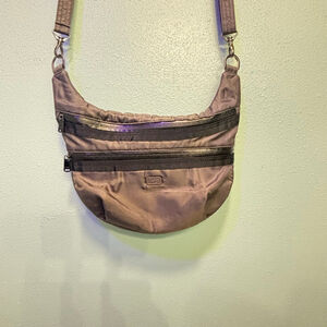 Women's Lug Hippy Crossbody Bag One Size Taupe Black